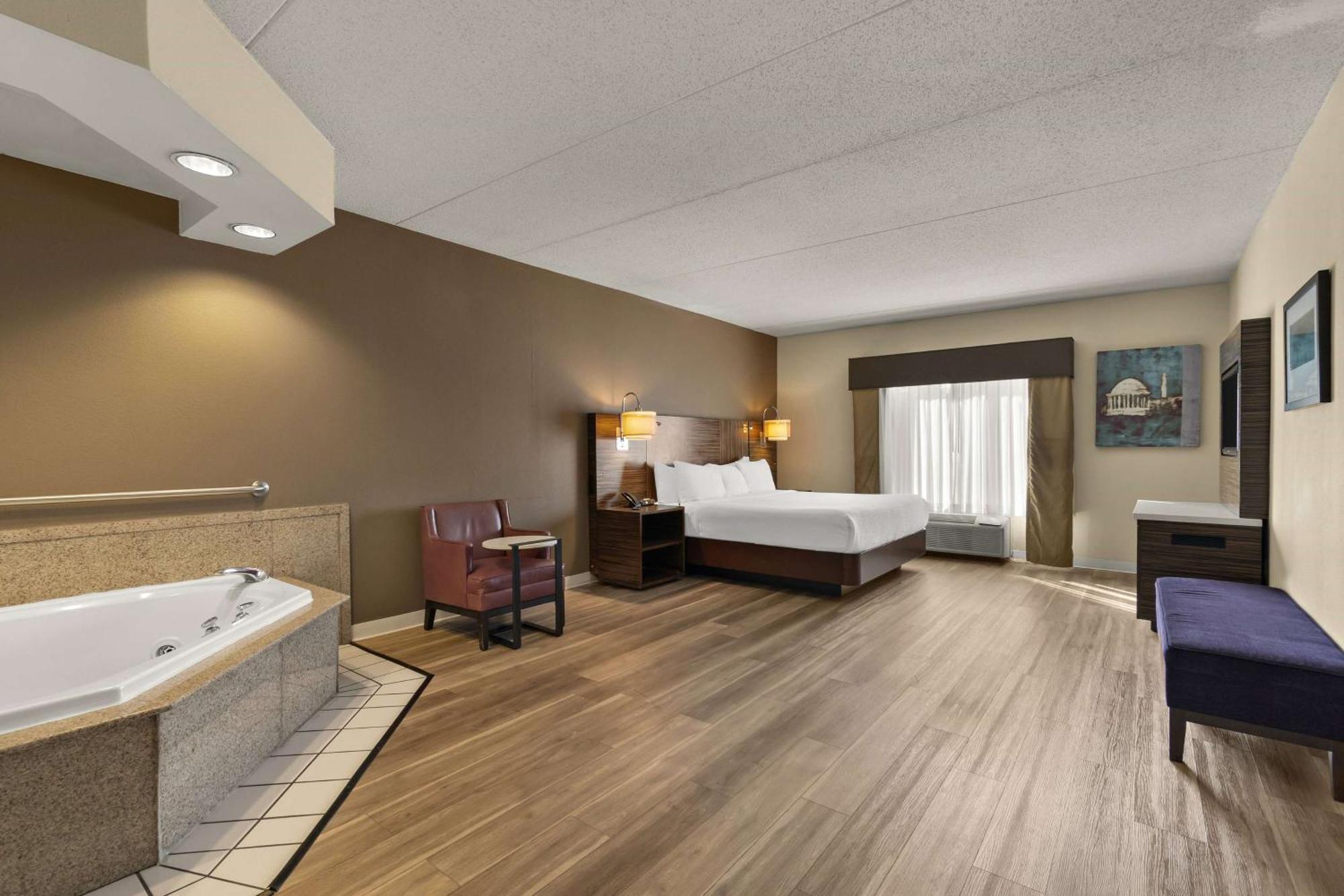 รามาดา บาย วินด์แฮม แฮริสเบิร์ก/เฮอร์ชีย์ แอเรีย Hotel แฮร์ริสเบิร์ก ภายนอก รูปภาพ