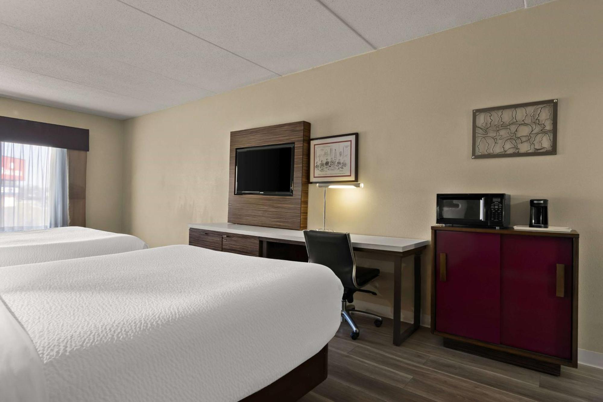 รามาดา บาย วินด์แฮม แฮริสเบิร์ก/เฮอร์ชีย์ แอเรีย Hotel แฮร์ริสเบิร์ก ภายนอก รูปภาพ