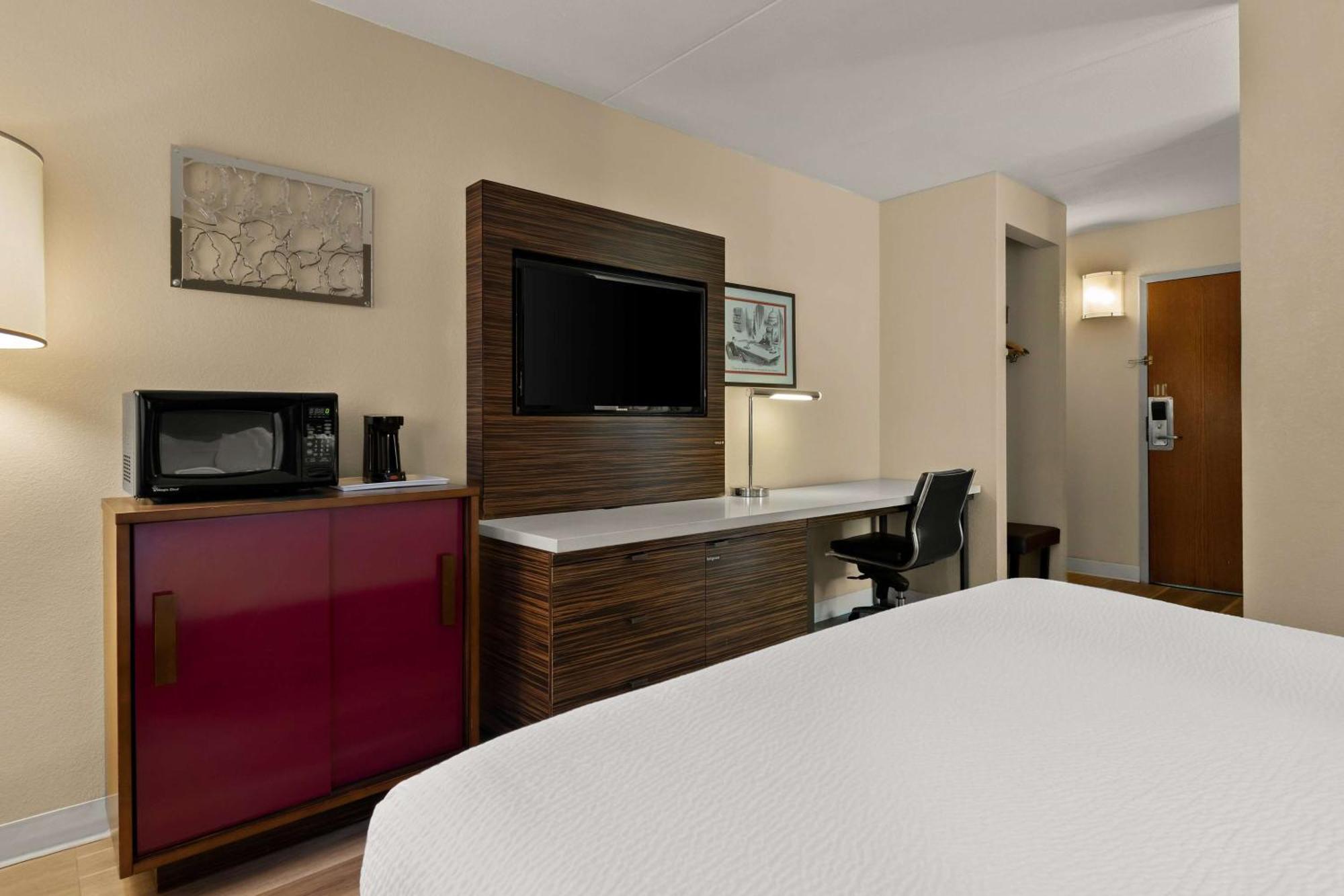 รามาดา บาย วินด์แฮม แฮริสเบิร์ก/เฮอร์ชีย์ แอเรีย Hotel แฮร์ริสเบิร์ก ภายนอก รูปภาพ